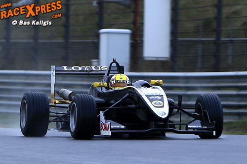 Indy Dontje snel bij F3 test